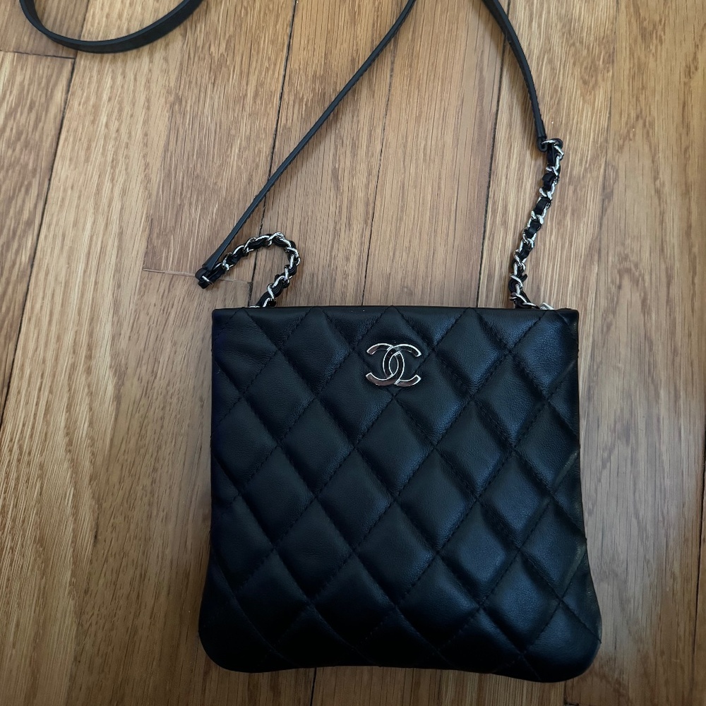 Chanel Lambskin quilted crossbody black bag